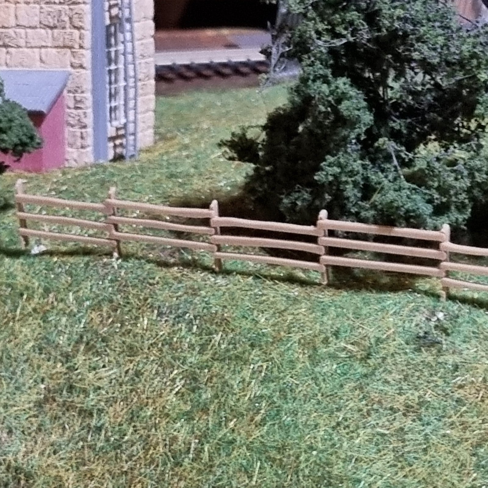 TT:120 Model Fencing Rural Rickety Wood Fences 2 colours TT 1/120 scale railway