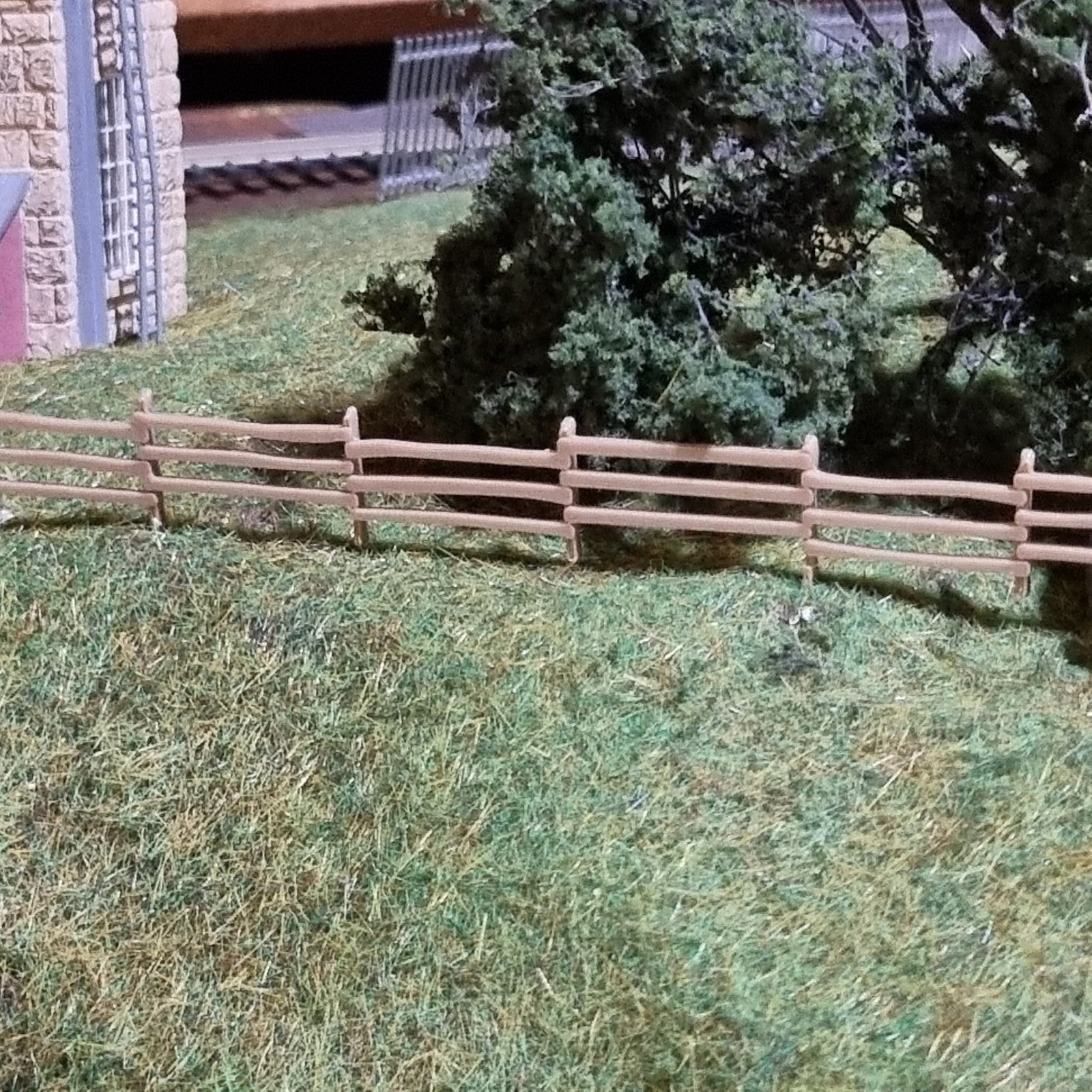 Rural Rickety Wood Fences 2 colours OO Gauge 1/76