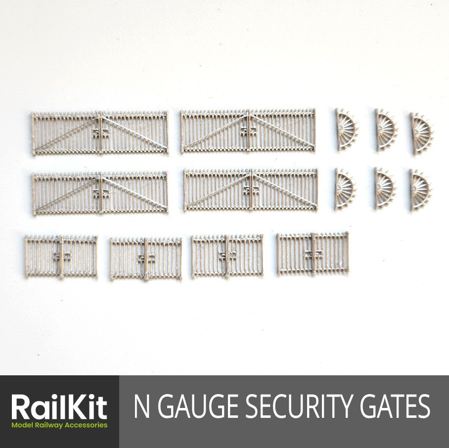 N Gauge Security Gates Accessory Pack Steel Silver & Green Fence Fencing Railing