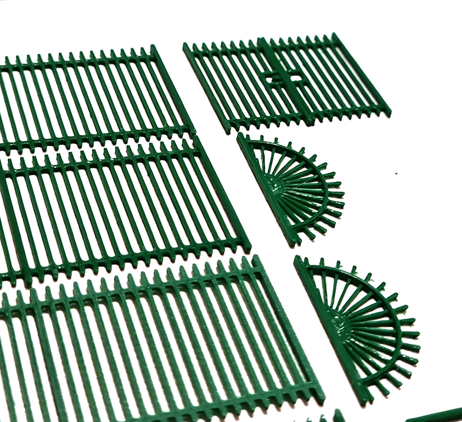 OO Gauge Security Railings Steel Green