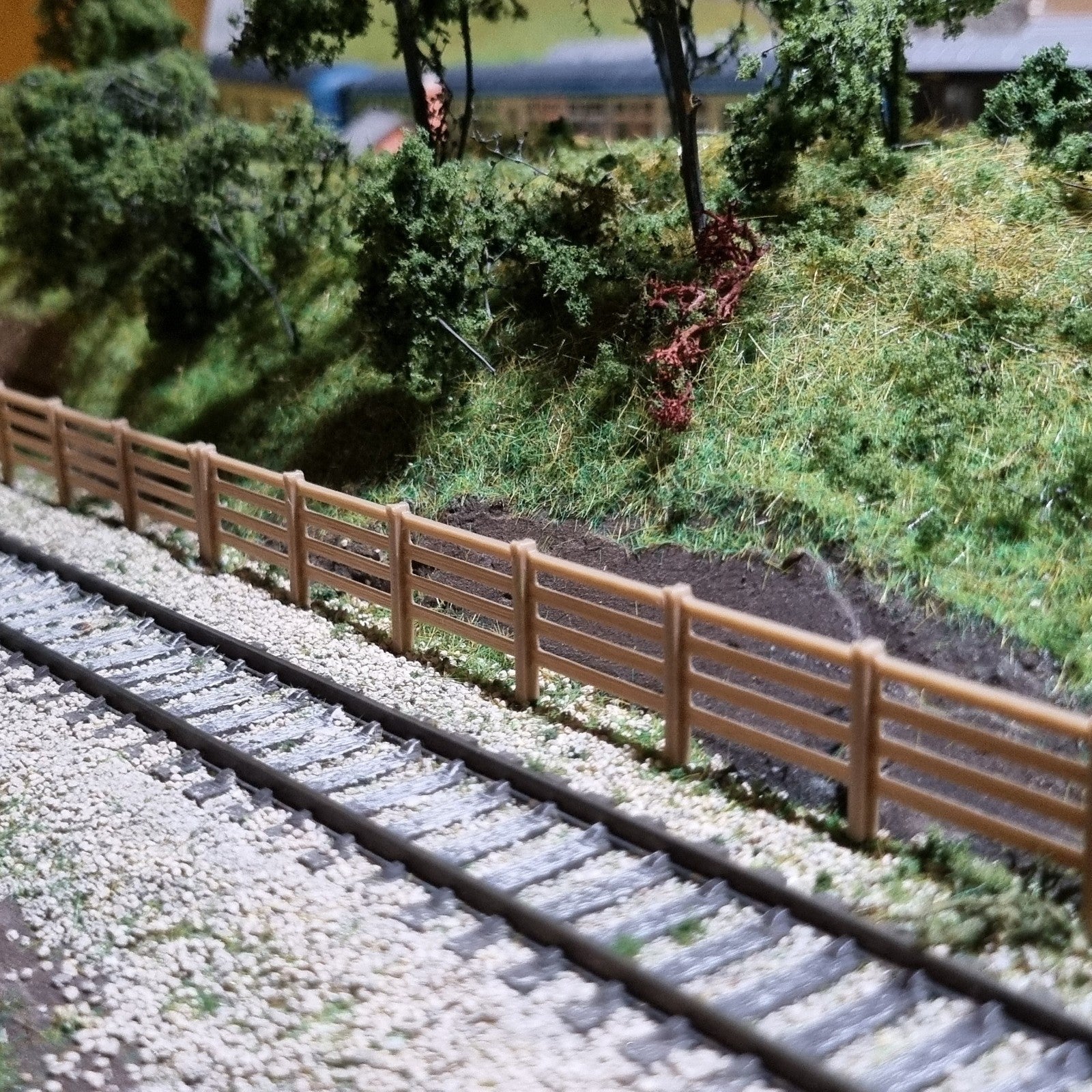 TT:120 Fencing, Railings, 13 pack model railway wood fences MULTI colours 1/120