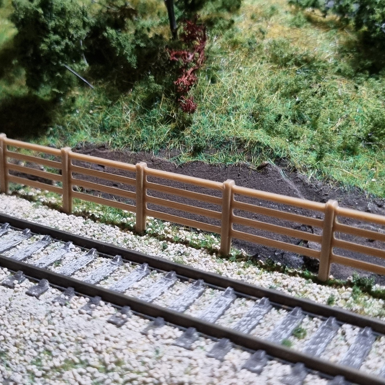 N gauge Fencing, Railings, 15 pack model railway wood fences MULTI colours 1/148
